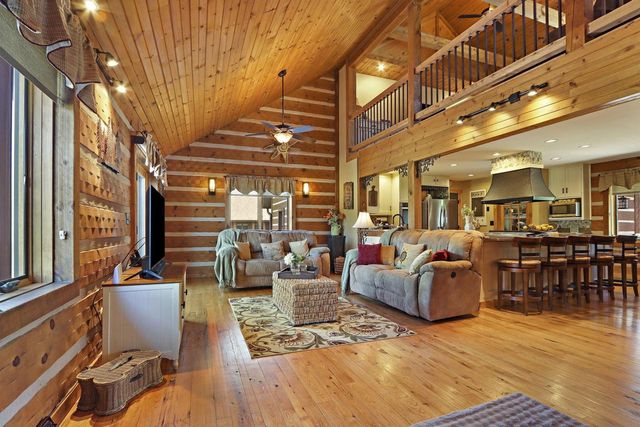 3210 Dyer Lake ROAD, Burlington, WI 53105