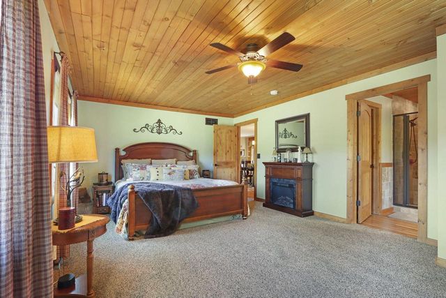 3210 Dyer Lake ROAD, Burlington, WI 53105