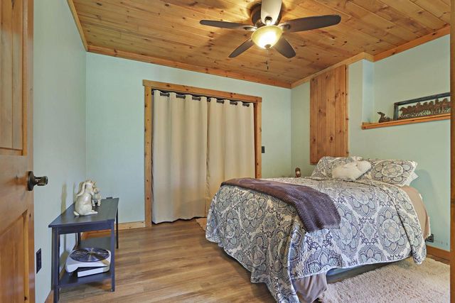 3210 Dyer Lake ROAD, Burlington, WI 53105