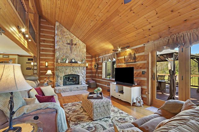 3210 Dyer Lake ROAD, Burlington, WI 53105