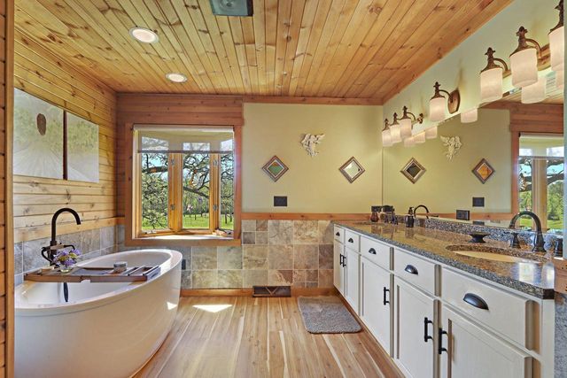 3210 Dyer Lake ROAD, Burlington, WI 53105