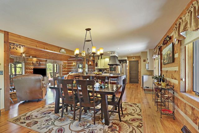 3210 Dyer Lake ROAD, Burlington, WI 53105