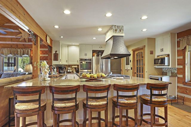 3210 Dyer Lake ROAD, Burlington, WI 53105