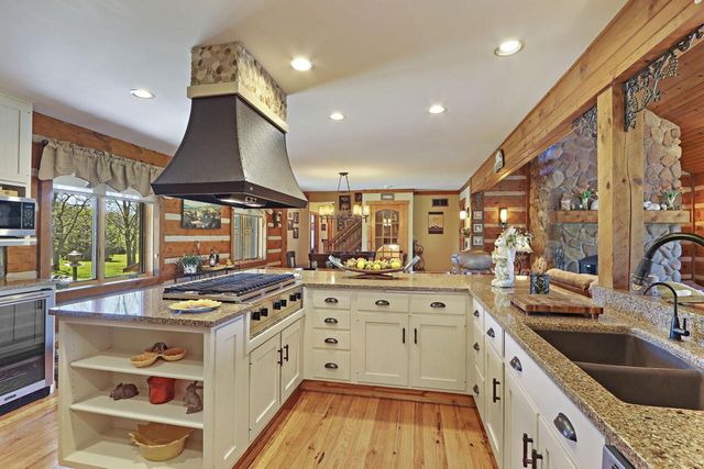 3210 Dyer Lake ROAD, Burlington, WI 53105