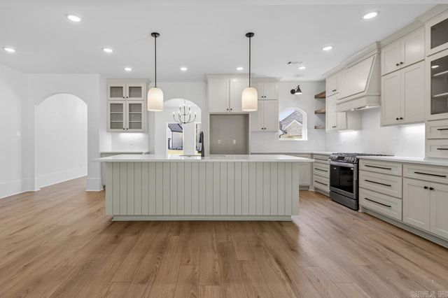 7166 Moon View Place, Alexander, AR 72019