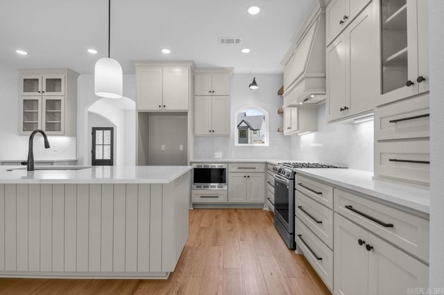 7166 Moon View Place, Alexander, AR 72019