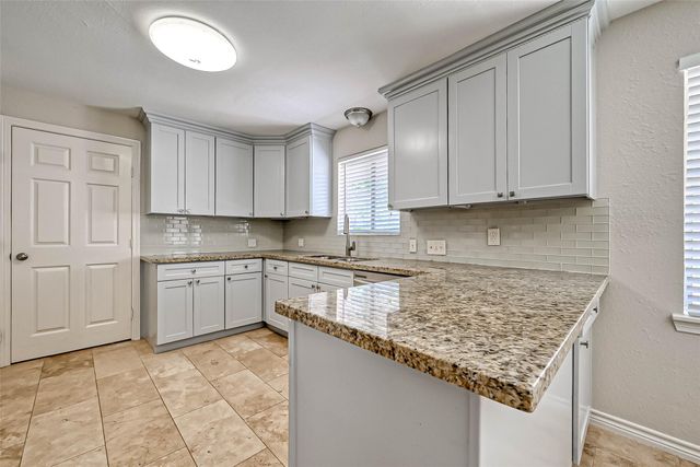 9707 Kit Street, Houston, TX 77096