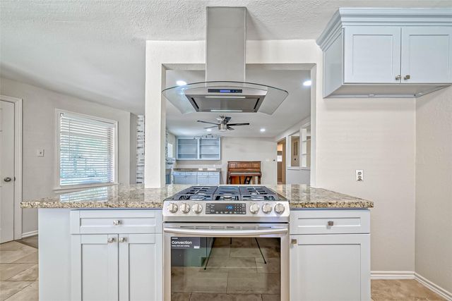 9707 Kit Street, Houston, TX 77096