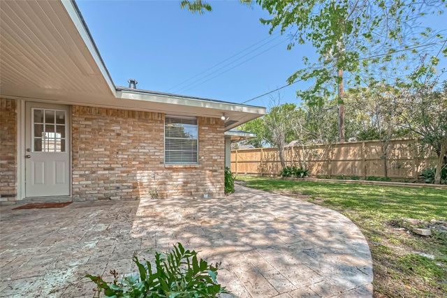 9707 Kit Street, Houston, TX 77096