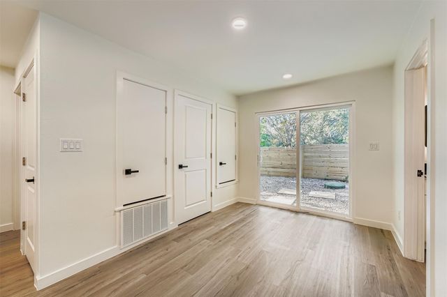 10710 Crestview DR, Jonestown, TX 78645