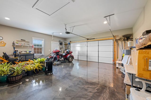 1357 Norton Rd, Manchester, TN 37355