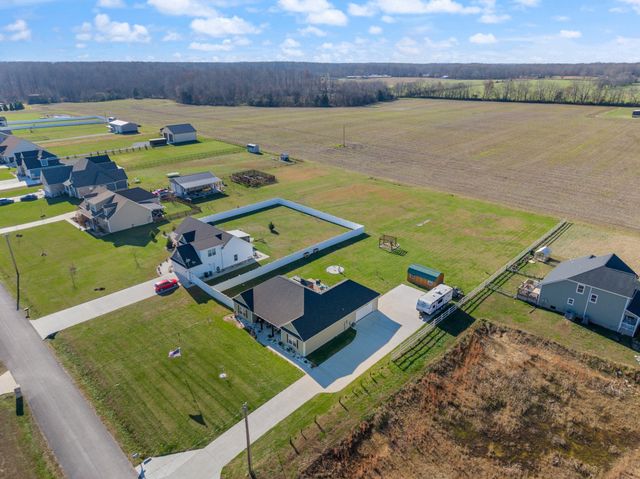 1357 Norton Rd, Manchester, TN 37355