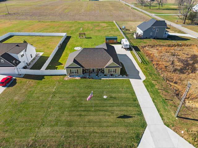 1357 Norton Rd, Manchester, TN 37355