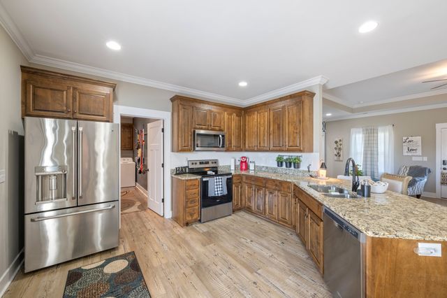 1357 Norton Rd, Manchester, TN 37355