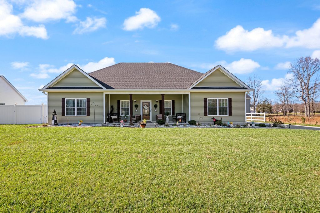 1357 Norton Rd, Manchester, TN 37355