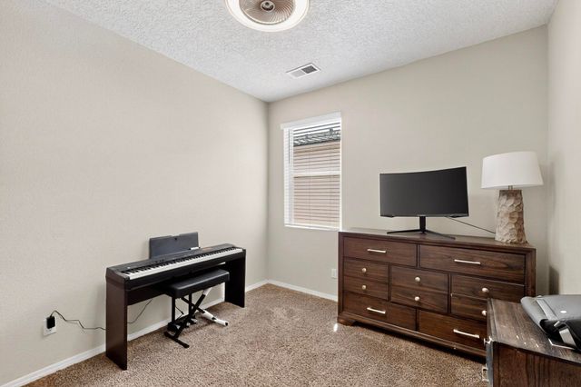 4143 Summit Park Road NE, Rio Rancho, NM 87144