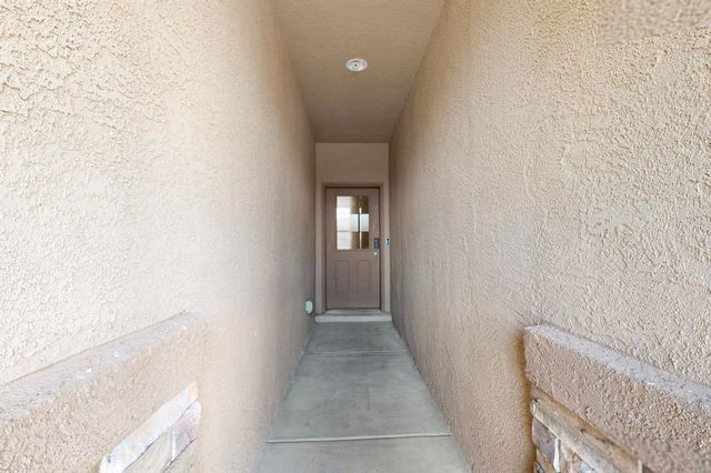 4143 Summit Park Road NE, Rio Rancho, NM 87144