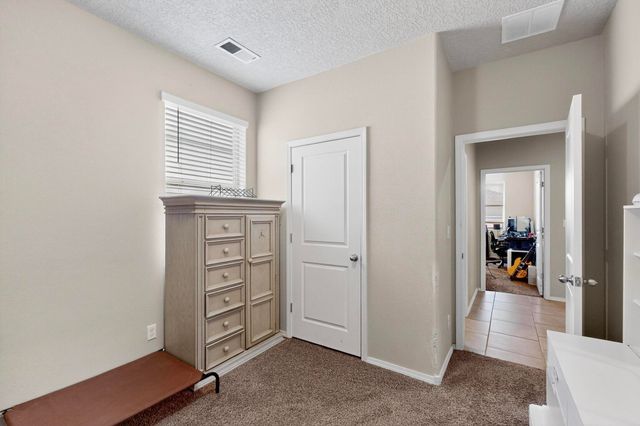 4143 Summit Park Road NE, Rio Rancho, NM 87144