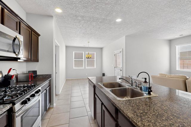 4143 Summit Park Road NE, Rio Rancho, NM 87144