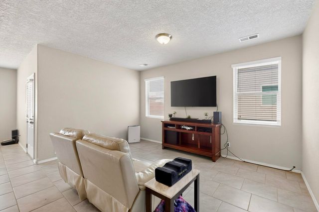 4143 Summit Park Road NE, Rio Rancho, NM 87144