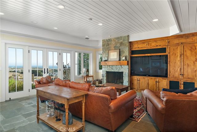 404 Huntington Road, Cambria, CA 93428