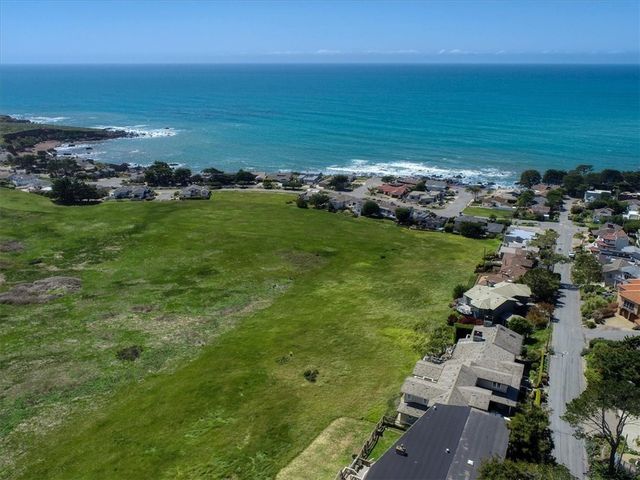 404 Huntington Road, Cambria, CA 93428