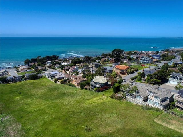 404 Huntington Road, Cambria, CA 93428