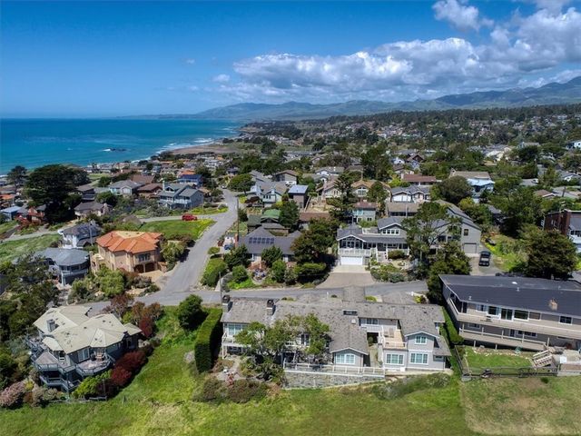 404 Huntington Road, Cambria, CA 93428