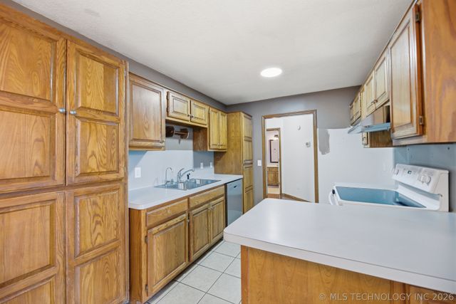 12308 E 89th Street North N, Owasso, OK 74055