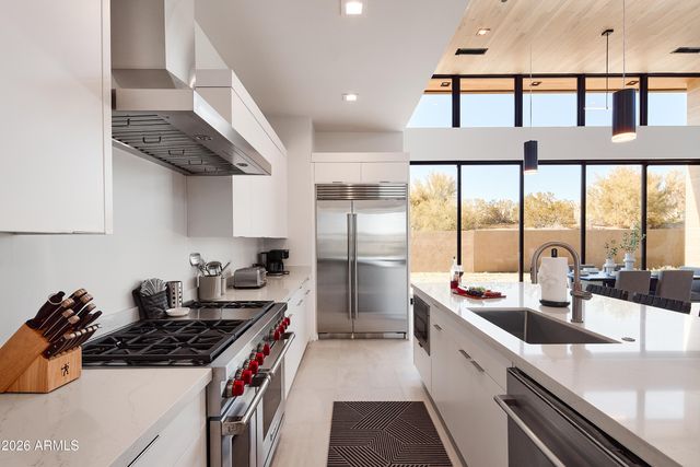 10931 E Whitehorn Drive, Scottsdale, AZ 85262