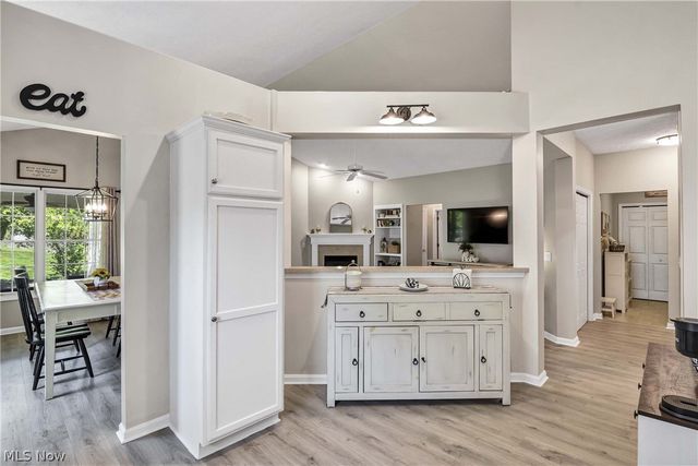 39282 Camelot Way, Avon, OH 44011