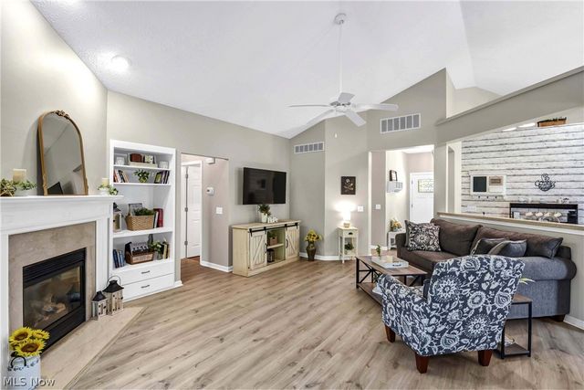 39282 Camelot Way, Avon, OH 44011