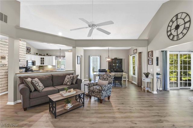 39282 Camelot Way, Avon, OH 44011