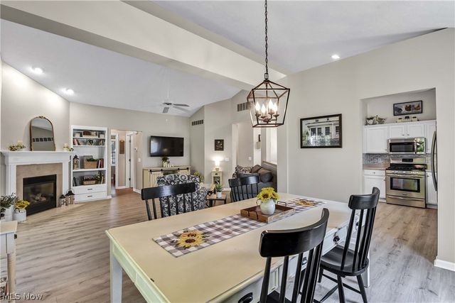 39282 Camelot Way, Avon, OH 44011