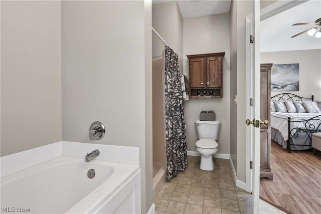 39282 Camelot Way, Avon, OH 44011