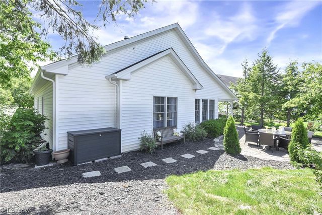 39282 Camelot Way, Avon, OH 44011