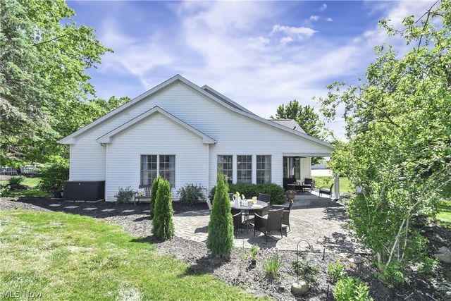 39282 Camelot Way, Avon, OH 44011