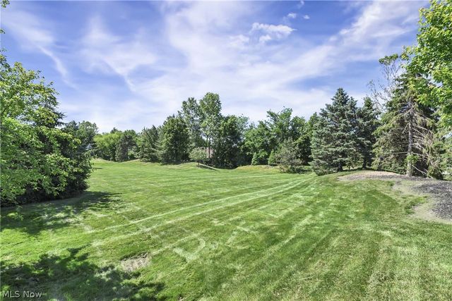 39282 Camelot Way, Avon, OH 44011