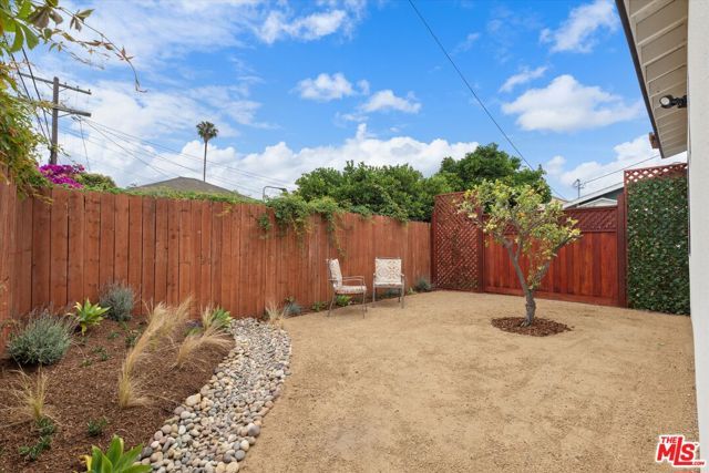 3792 Van Ness Avenue, Los Angeles, CA 90018