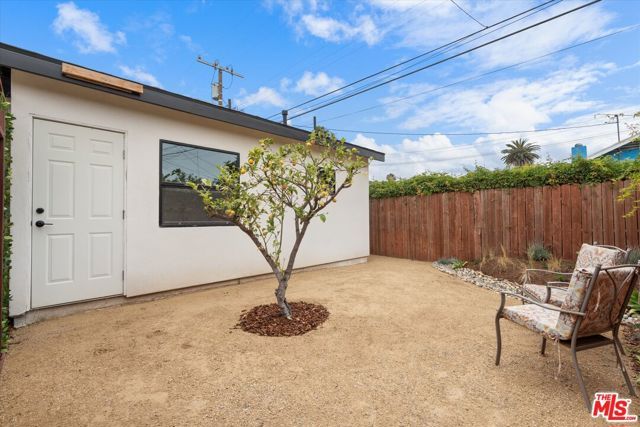 3792 Van Ness Avenue, Los Angeles, CA 90018
