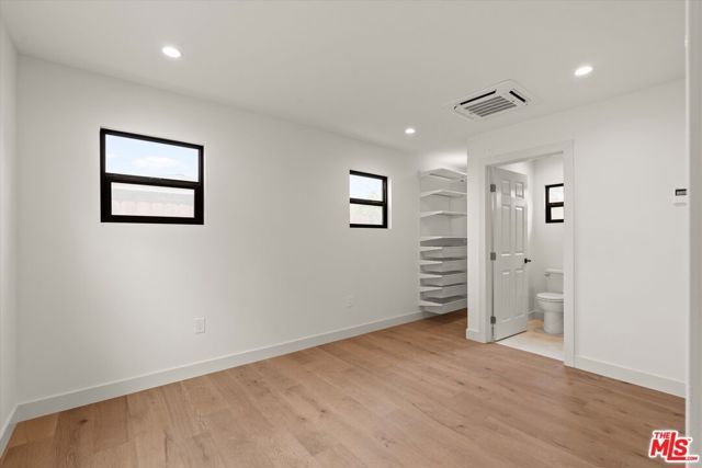 3792 Van Ness Avenue, Los Angeles, CA 90018