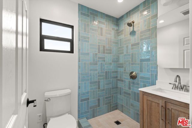 3792 Van Ness Avenue, Los Angeles, CA 90018