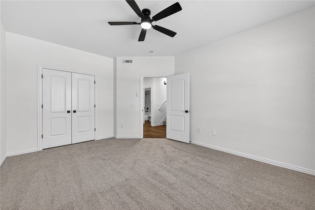 712 N Wordsworth Lane, Fayetteville, AR 72704