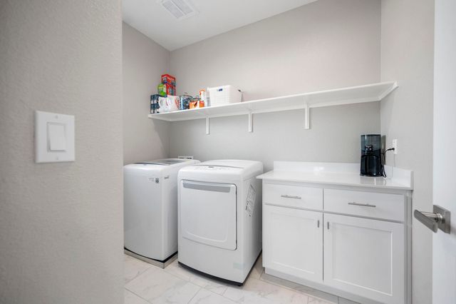 1605 Radiance Ln, Modesto, CA 95356