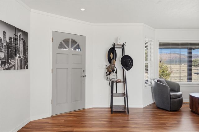 136 Weimer Road, Edgewood, NM 87015