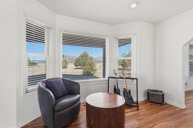 136 Weimer Road, Edgewood, NM 87015