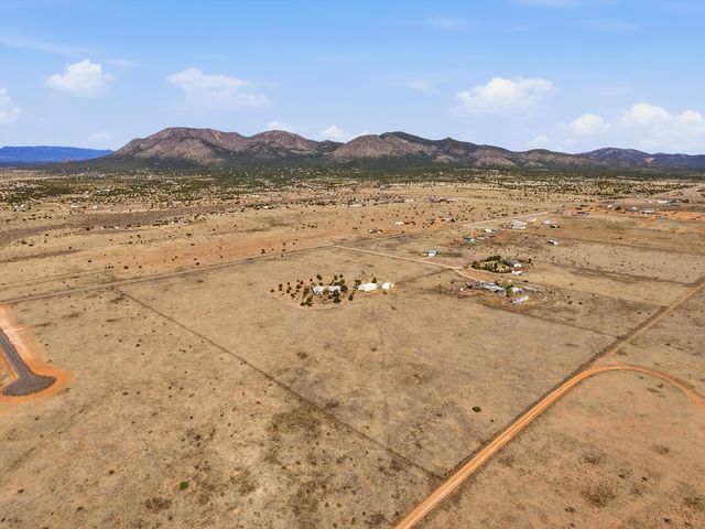 136 Weimer Road, Edgewood, NM 87015