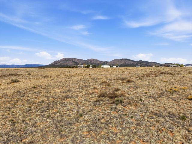 136 Weimer Road, Edgewood, NM 87015