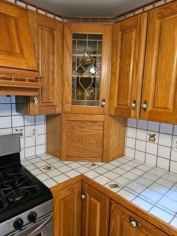 174 Helen Dr, Marlborough, MA 01752