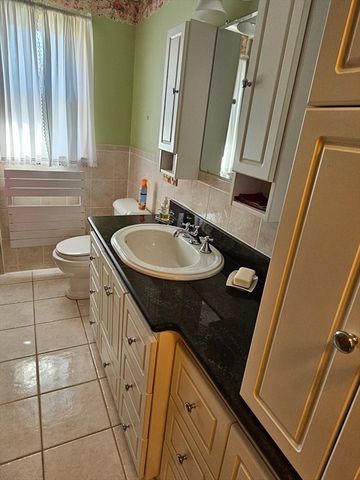 174 Helen Dr, Marlborough, MA 01752